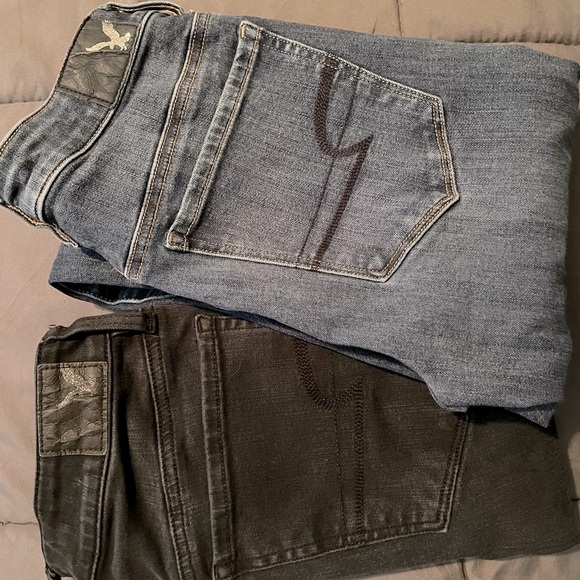 Women’s AE Blue and Black Jeans - Picture 1 of 5